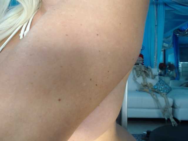 adrianna_fox