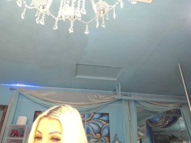 adrianna_fox live cam preview