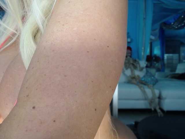 adrianna_fox