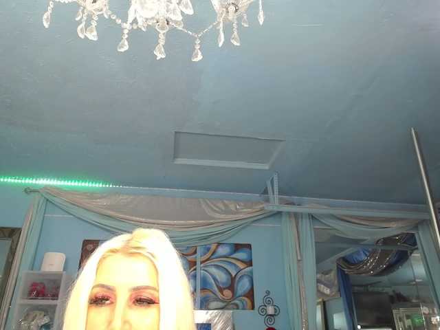 adrianna_fox