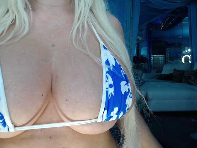 adrianna_fox