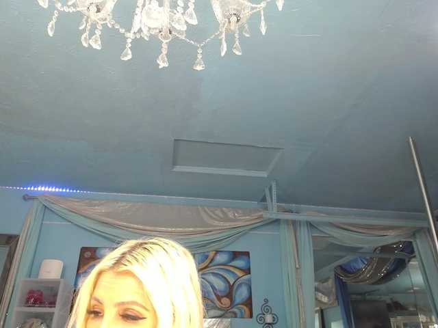 adrianna_fox