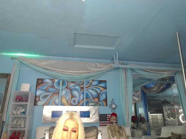 adrianna_fox