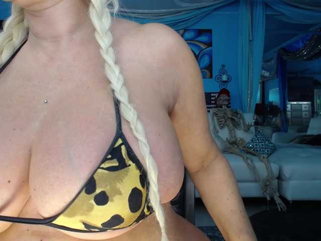adrianna_fox