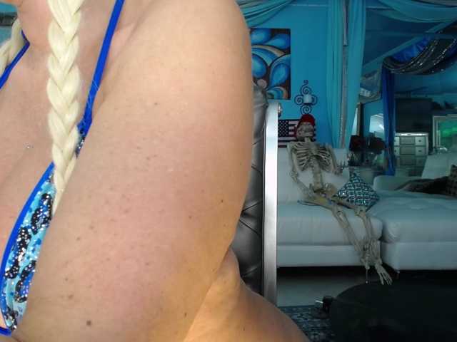 adrianna_fox