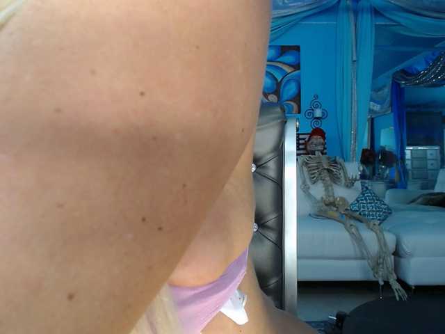 adrianna_fox live webcam show