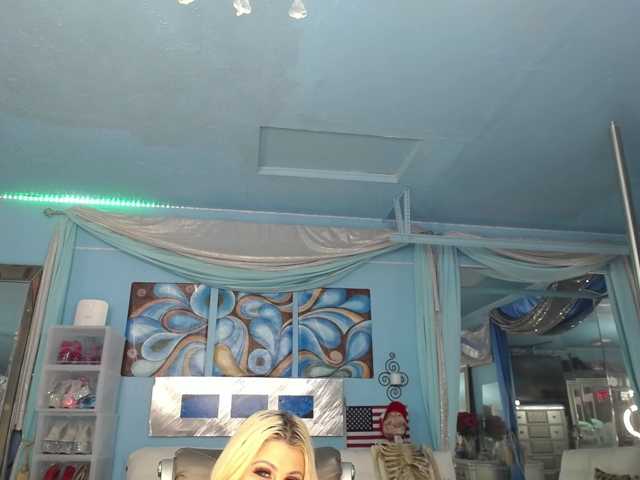 adrianna_fox