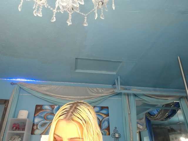 adrianna_fox