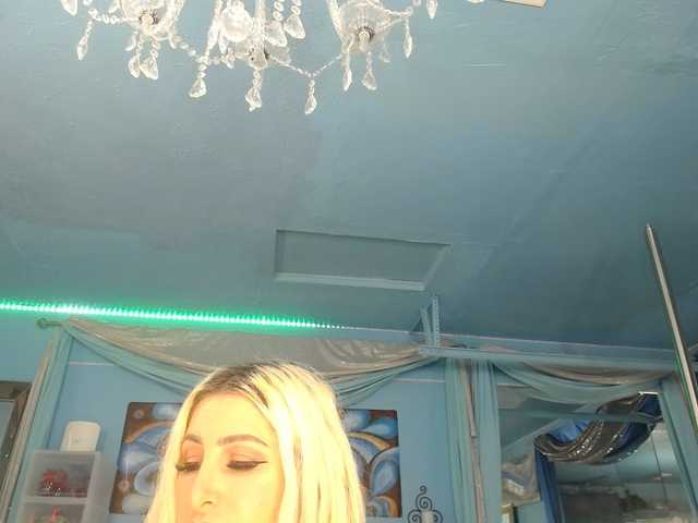adrianna_fox