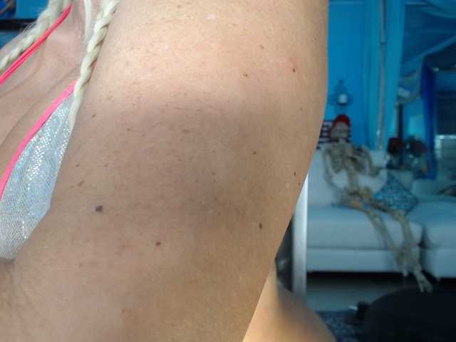 adrianna_fox online