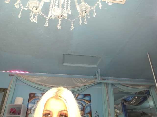 adrianna_fox