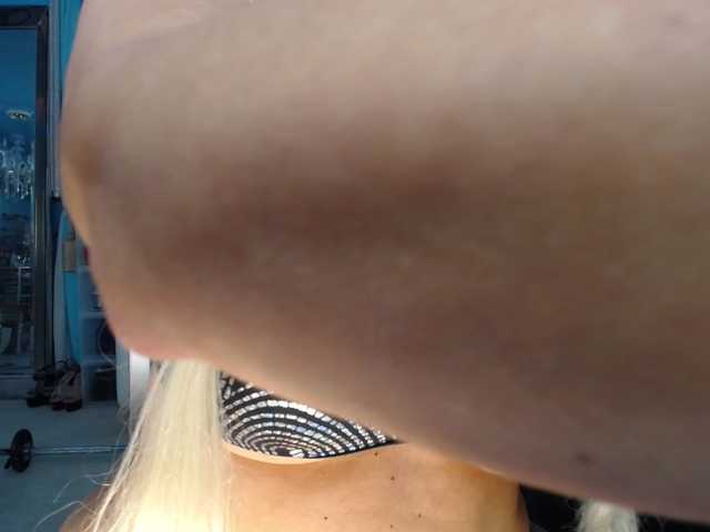 adrianna_fox live cam preview