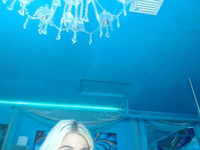 adrianna_fox