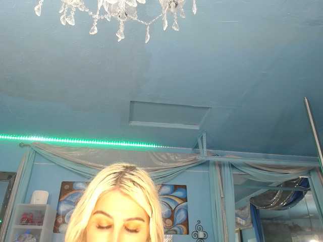 adrianna_fox