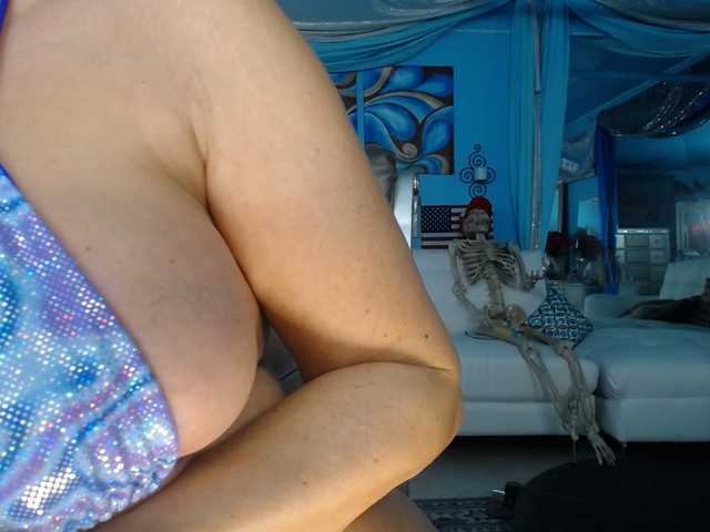 Preview of adrianna_fox