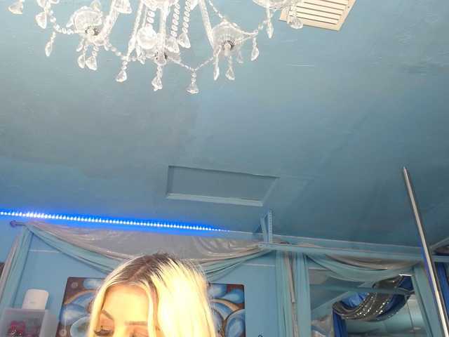 adrianna_fox online
