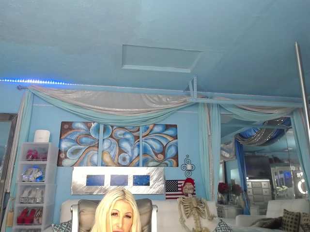 adrianna_fox