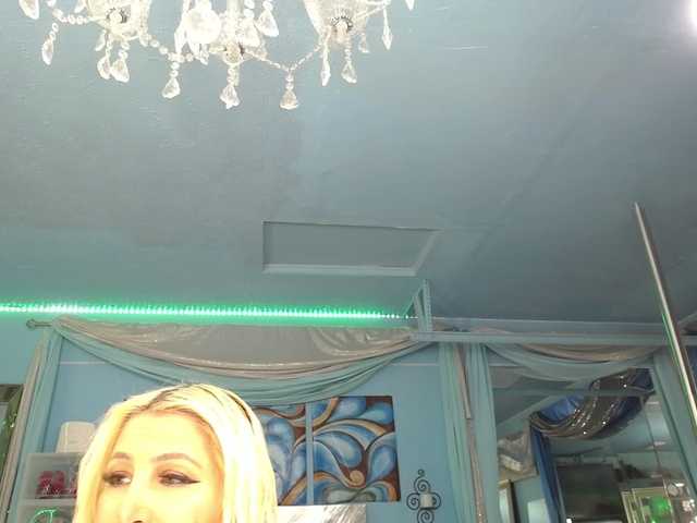 adrianna_fox