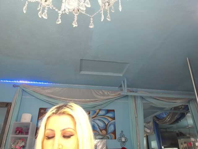 adrianna_fox live cam preview