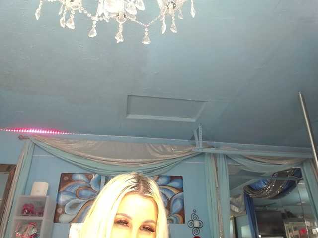 adrianna_fox