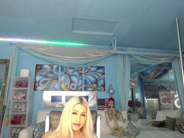 adrianna_fox