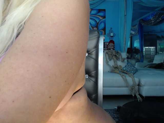 adrianna_fox