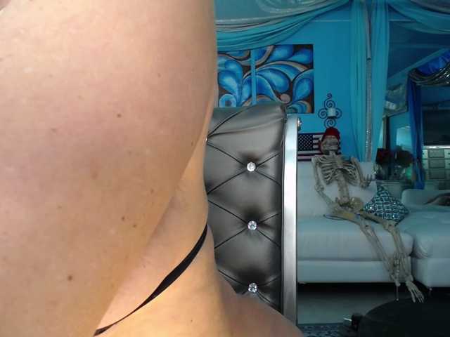 adrianna_fox