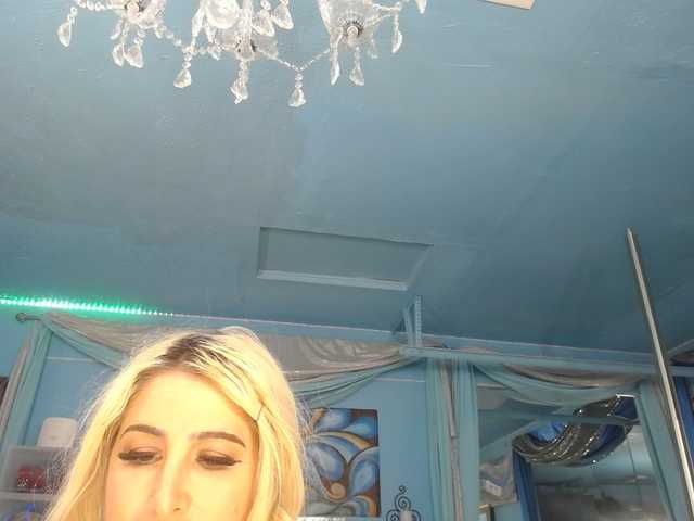 adrianna_fox online