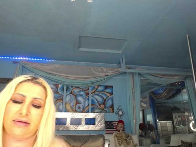 adrianna_fox