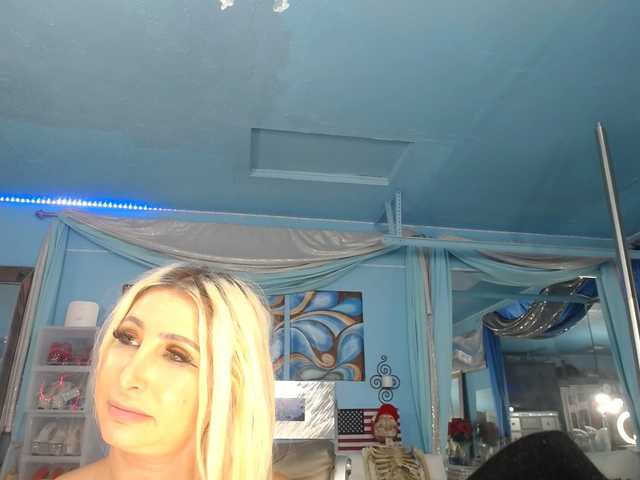 adrianna_fox