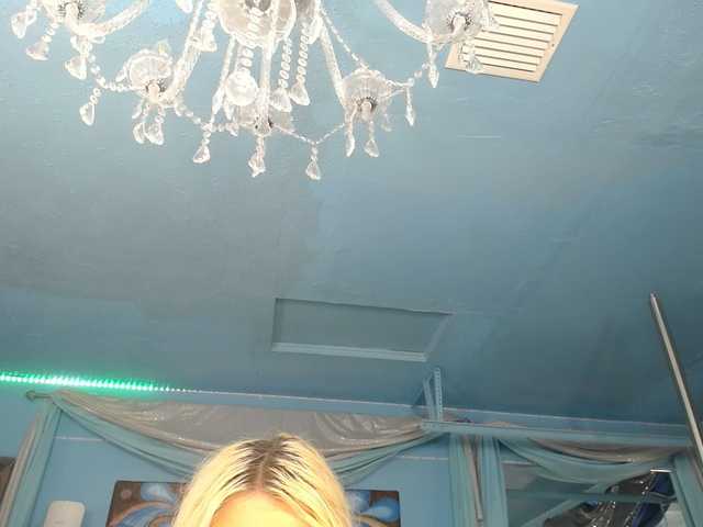 adrianna_fox live cam on BongaCams