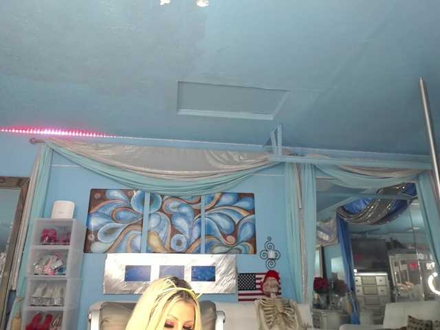 adrianna_fox live cam preview