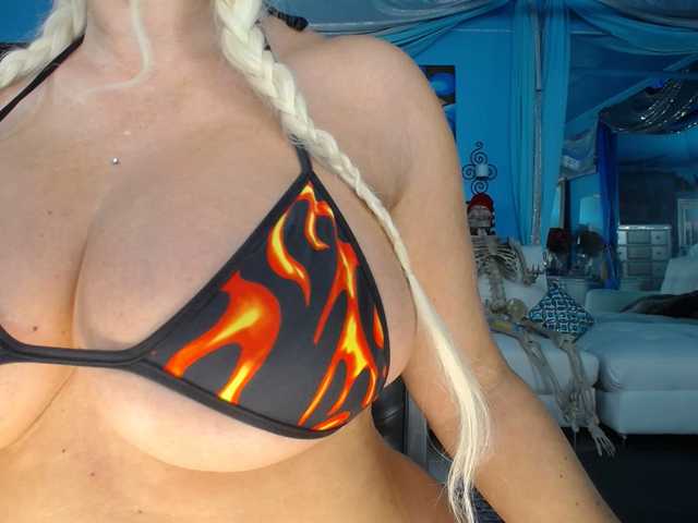adrianna_fox online