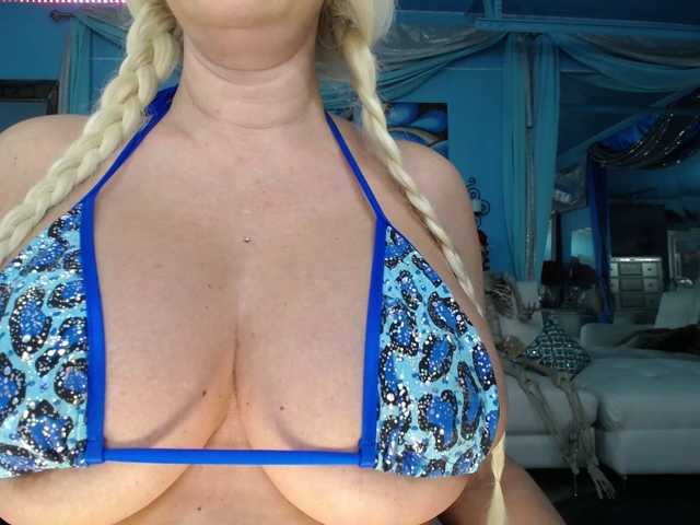 adrianna_fox