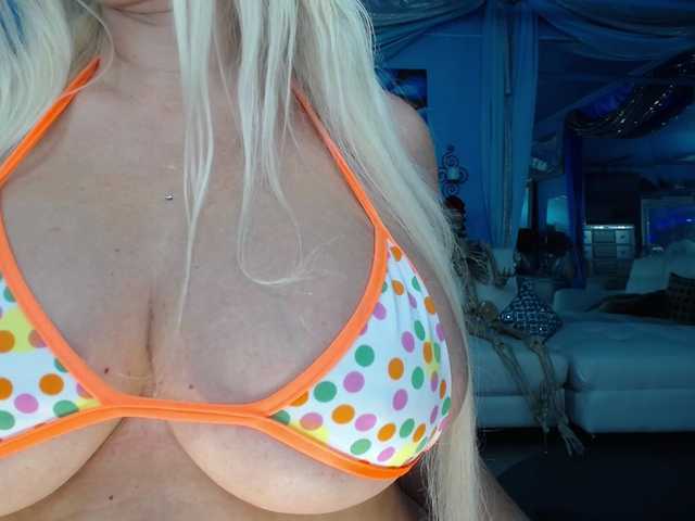 adrianna_fox