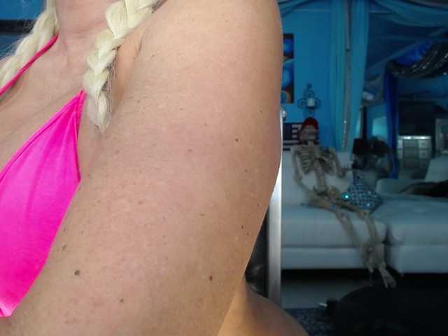 adrianna_fox