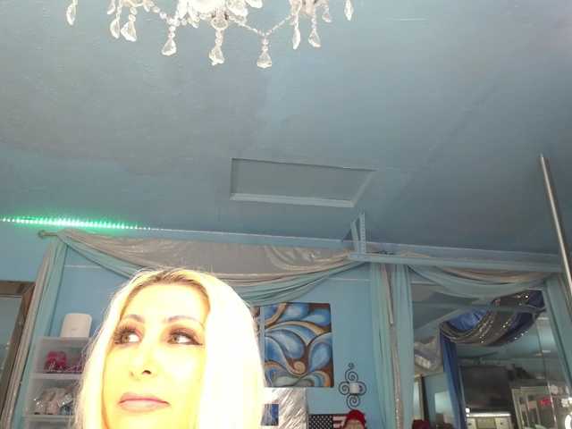 adrianna_fox live cam preview
