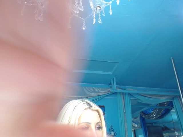 adrianna_fox