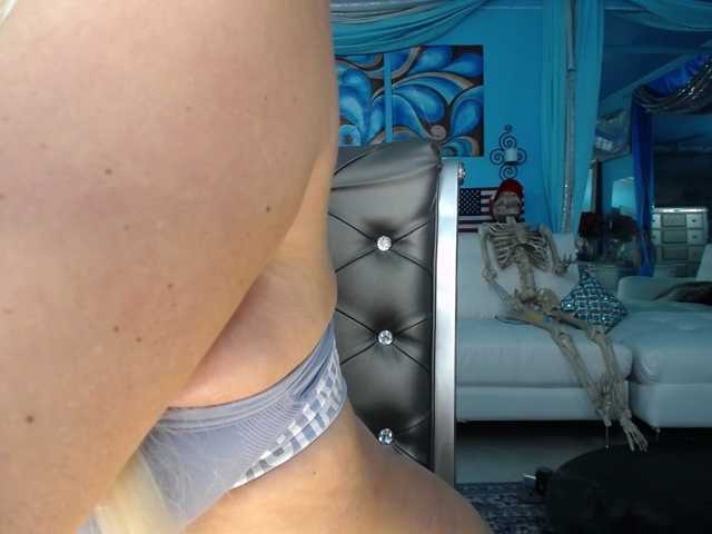 adrianna_fox