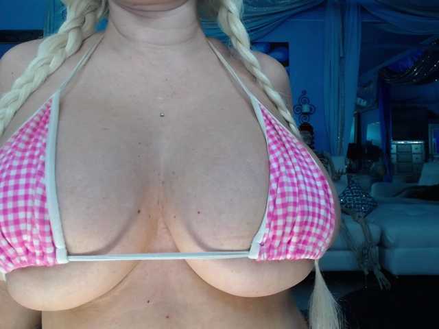 adrianna_fox
