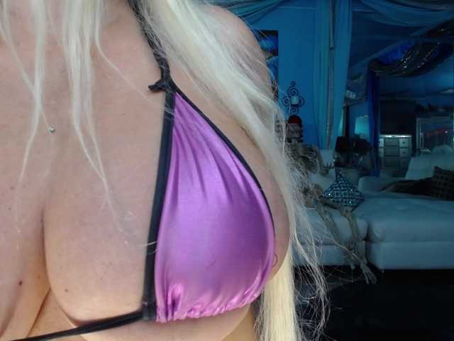 adrianna_fox