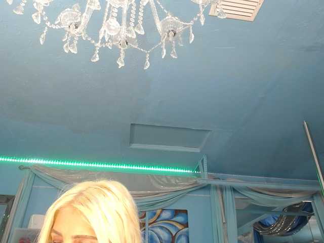 adrianna_fox live cam on BongaCams