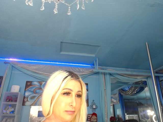 adrianna_fox