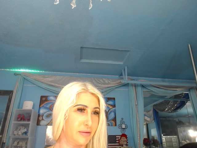 adrianna_fox