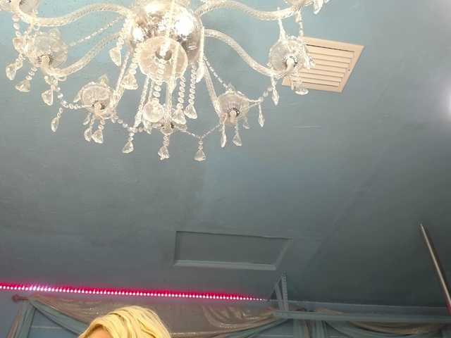 adrianna_fox