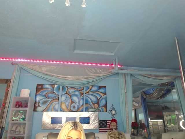 adrianna_fox live cam preview