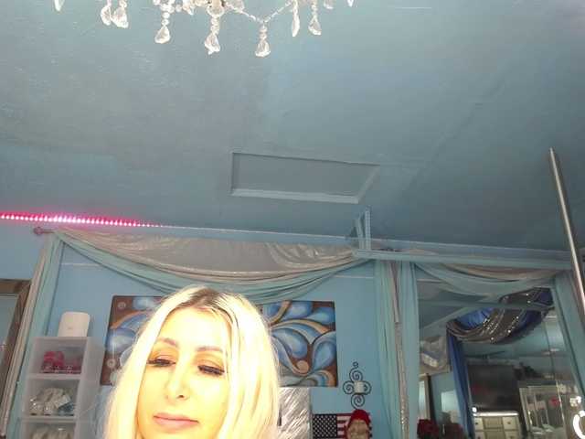 adrianna_fox