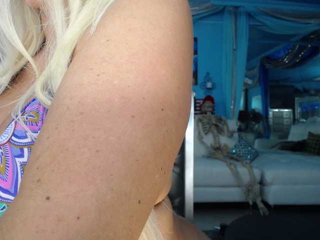 adrianna_fox