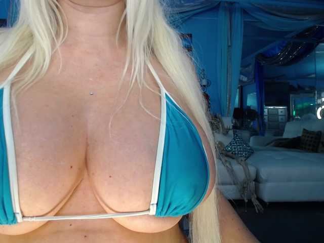 adrianna_fox