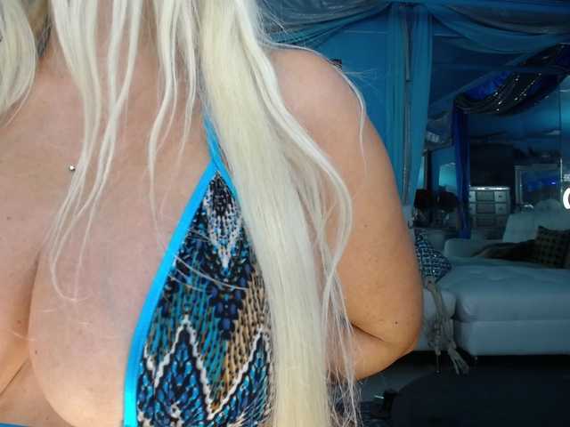 adrianna_fox